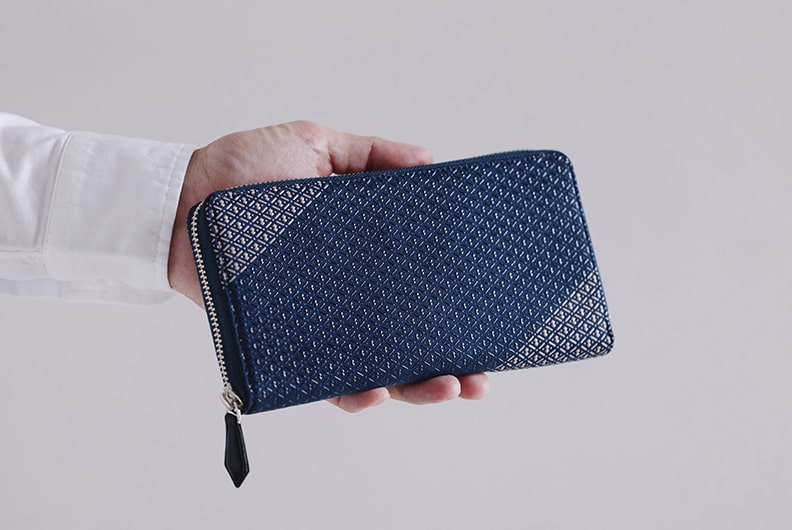 “Ihori“ Zip around long wallet